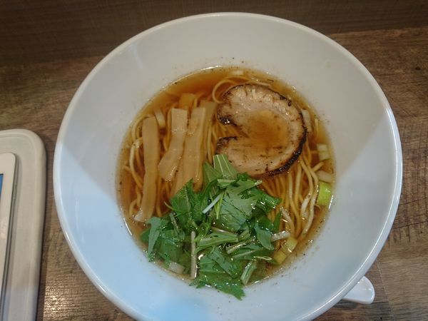 「淡麗醤油ラーメン」@らーめん 子うさぎ 大塚店の写真