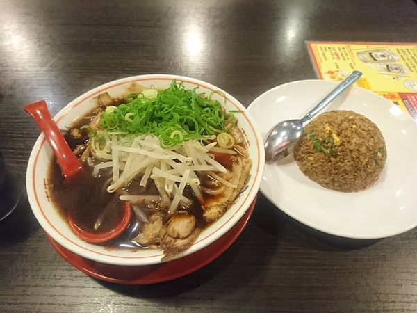 「ラーメン、焼き飯セット」@新福菜館 秋葉原店の写真