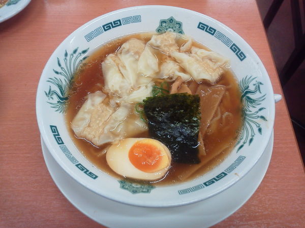 「ワンタン麺 590円」@日高屋 西武新宿前北店の写真