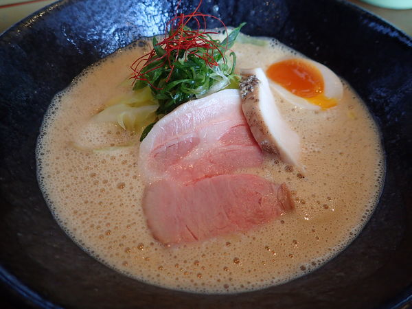 「【期間限定】春キャベツ”泡”白湯そば」@南部屋 路ばたの写真