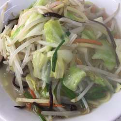 野菜たっぷりタンメン800円