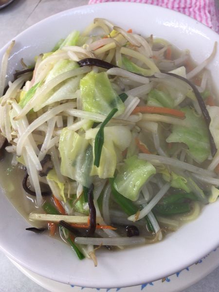 「野菜たっぷりタンメン800円」@タンメン照の写真
