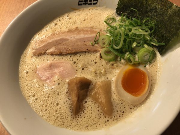 「鶏白湯らーめん(大盛り)」@ヒキュウの写真