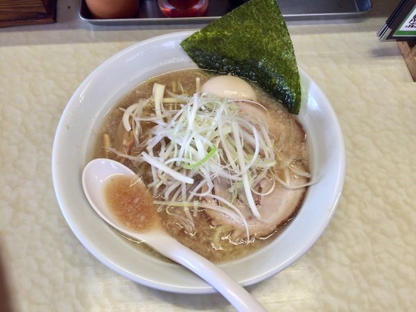 「豚骨らーめん 濃厚 中盛」@らーめん五衛門 茂原店の写真