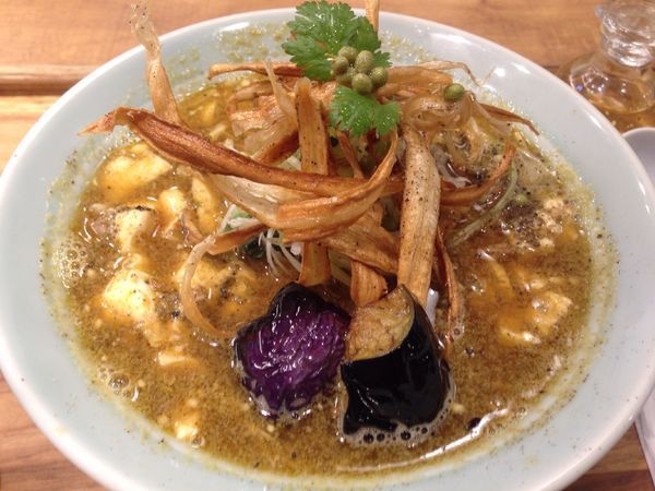 「ぶどう山椒の麻婆麺」@箸とレンゲの写真