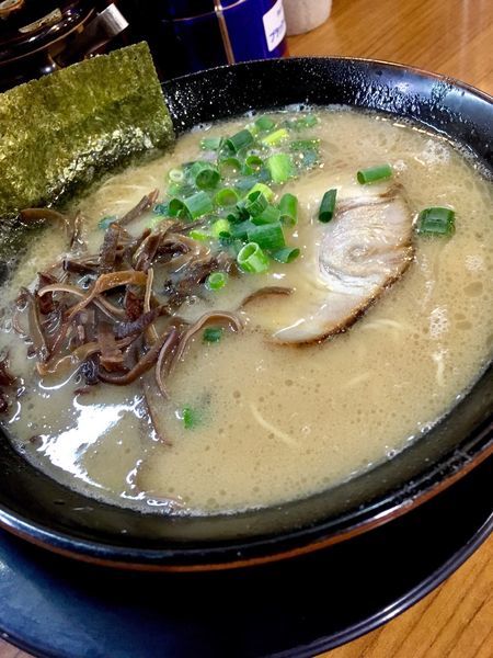 「ラーメン(750円)」@博多長浜らーめん ぼたんの写真