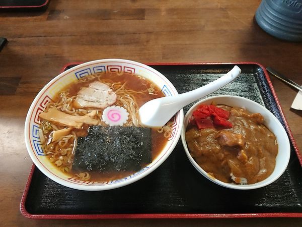 「らーめん 半カレーセット 850円」@高田食堂の写真