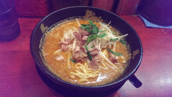 「辛ラーメン、替え玉w」@とんこつラーメン 博多風龍 渋谷店の写真