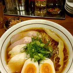 特製日本一生しょうゆの中華そば