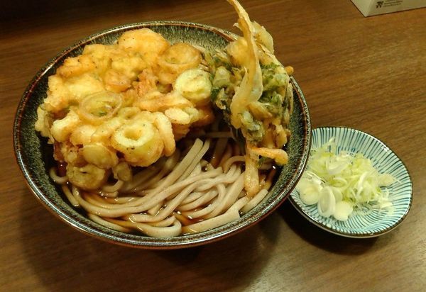 「海鮮かきあげそば(中) 1100円」@蕎麦処 カドマニアの写真