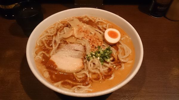 「海老味噌そば800円+爆盛り100円」@どてちんIIの写真