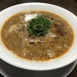 担担麺 780円