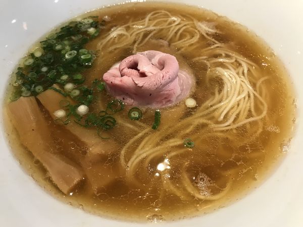 「醤油ラーメン 大盛  850円」@らーめん 本竈 エスパル仙台店の写真