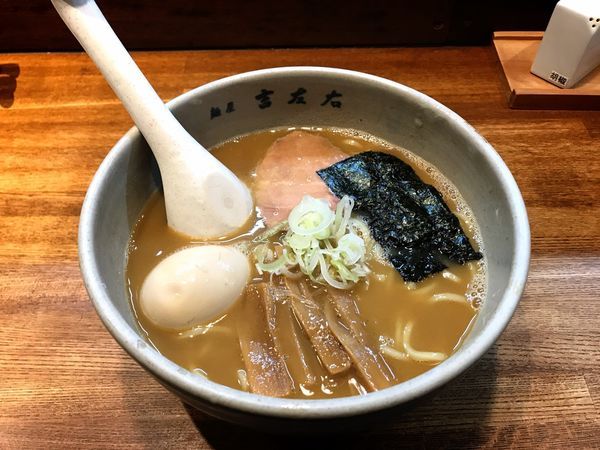 「味玉らーめん」@麺屋吉左右の写真