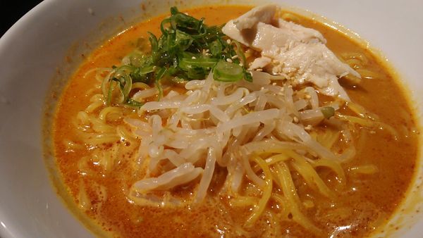 「旨辛パイタン麺」@水炊き・焼鳥 とりいちず 駒込東口駅前店の写真