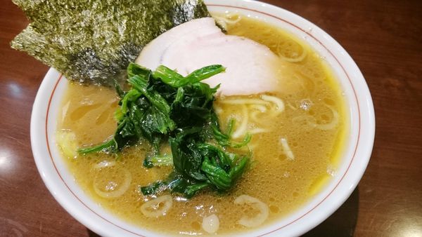 「ラーメン もも肉（700円）」@らーめん飛粋の写真