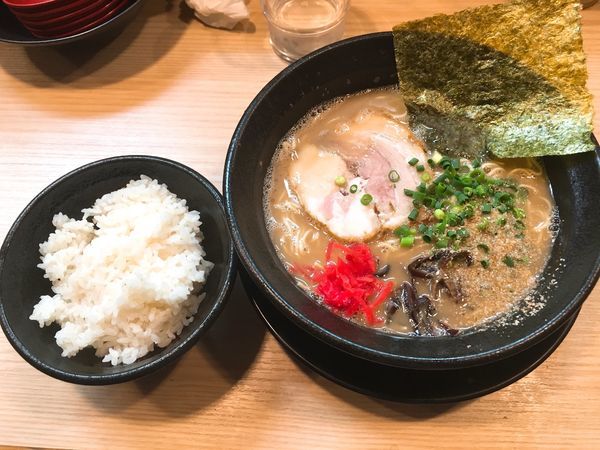 「らーめん／¥650」@九州とんこつらーめん ひらさわの写真