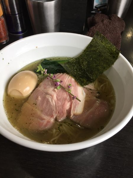 「塩煮干し味玉そば ＋和え玉200円」@陽はまたのぼるの写真