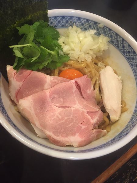 「濃厚玉子のまぜそば」@中華そば 四つ葉の写真