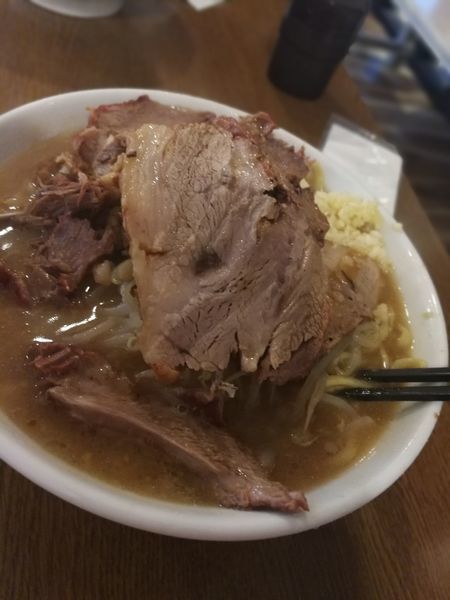 「豚ラーメン」@俺の生きる道 つくば店の写真