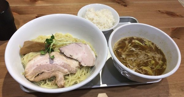 「鮮魚カレーつけ麺醤油バージョン(限定)大＋小ライス」@らーめん なぶら 京王八王子店の写真