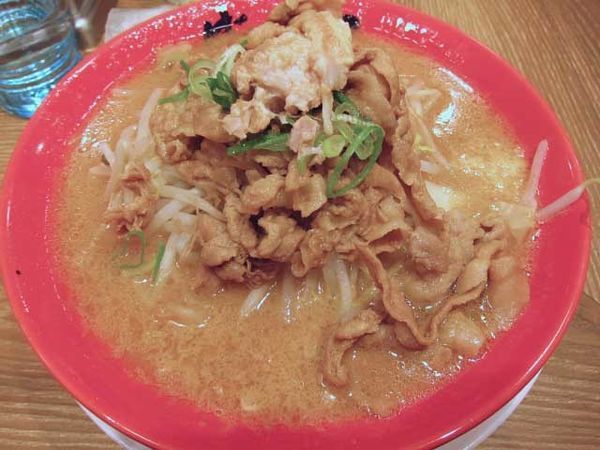 「ぶたみそらーめん　990円」@旭川味噌ラーメン ばんから 上野店の写真