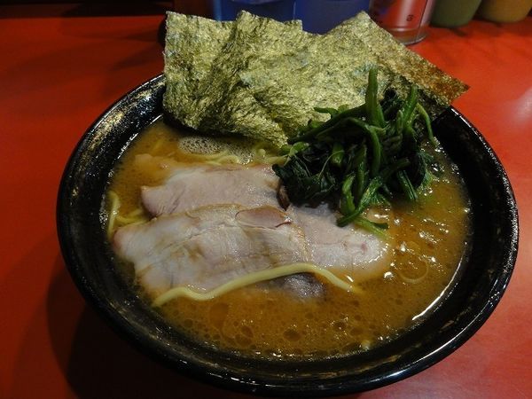 「中盛チャーシュー麺　970円　麺硬め」@家系総本山 ラーメン吉村家の写真