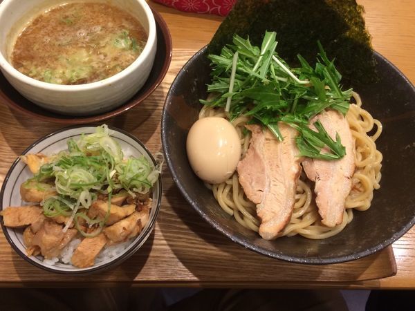「特製つけ麺  ミニチャーシュー丼」@麺処つむじの写真