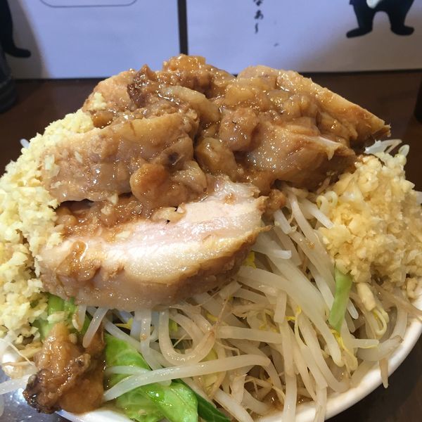 「小豚ラーメン(ニンニク、ヤサイ、アブラ)＋ショウガ」@麺屋 歩夢の写真
