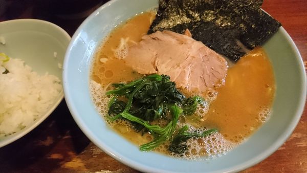「らーめん」@横浜家系ラーメン 家家家 飯田橋店の写真