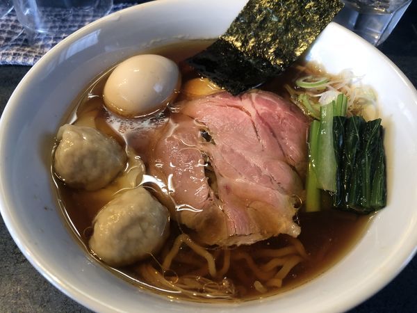 「特製醤油らーめん（950円）」@とものもとの写真