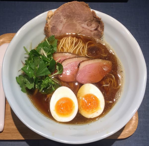「にほんいち醤油そば870円」@麺巧 潮の写真