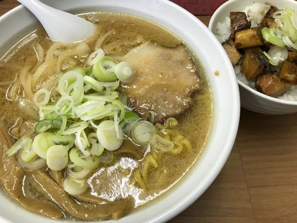 「味噌ラーメン（¥750）＋チャーシュー丼（¥320）」@中華そば・つけめん 甲斐 高円寺店の写真