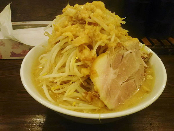 「ラーメン300ｇヤサイ脂増し780円」@高木のぶぅの写真