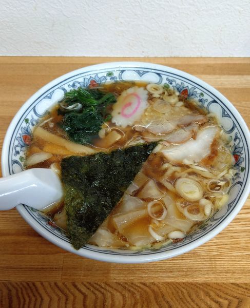 「ワンタン麺」@麺屋 左吉の写真