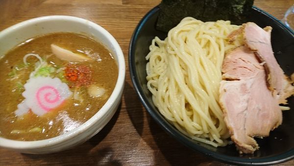 「特製つけめん＋中盛り」@自家製熟成麺 吉岡 田端店の写真