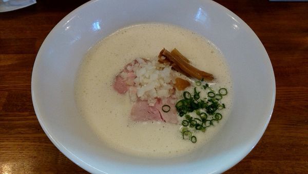 「【限定】鶏白湯「塩」　800円」@青山清湯そば 青ノ樹の写真