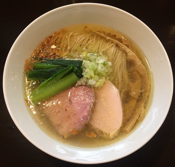 「塩らぁ麺750円」@らぁ麺 すぎ本の写真