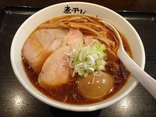 「煮干し蕎麦（780円）＋味玉（100円）」@煮干しらーめん青樹 立川店の写真