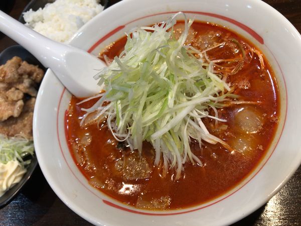 「勝浦タンタンメン＋替え玉＋から揚げセット」@麺屋MASTER PIECE 千葉店の写真