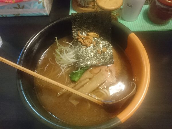 「醤油ラーメン６５０円」@らーめん まといの写真