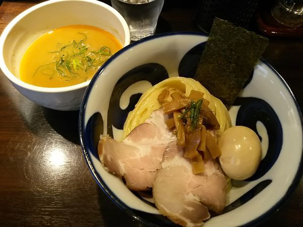 「濃厚海老つけ麺　※サービス券で無料　＋味玉」@木曜日の志奈田の写真