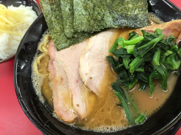 「チャーシューメン(3枚)＋ライス」@家系ラーメン 王道 いしいの写真