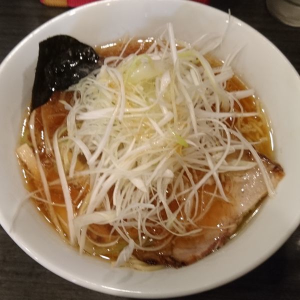 「鶏ガラ中華そば（朝限定）700　ネギ150」@北海道らーめん奥原流 久楽 EQUiA北千住店の写真