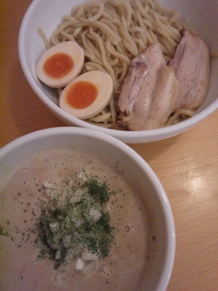 「特にぼなーらつけ麺白1050円」@煮干そば とみ田の写真