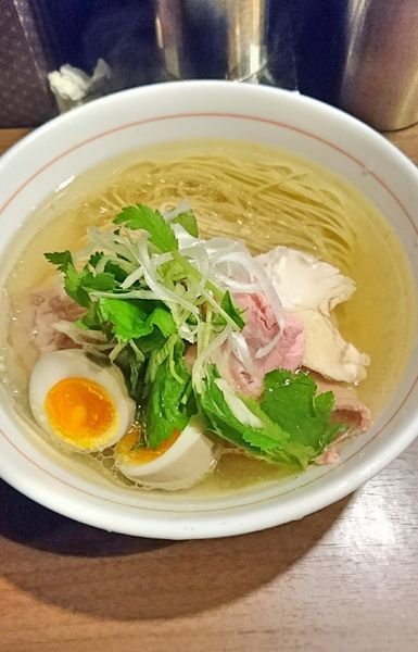 「チャーシューメン白 & 玉子」@八咫烏の写真