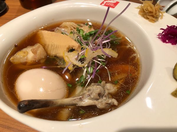 「SPECIAL柚子香る鶏醤油ラーメン＋自家製トリュフソース」@RAMEN FACTORY TORISETSUの写真