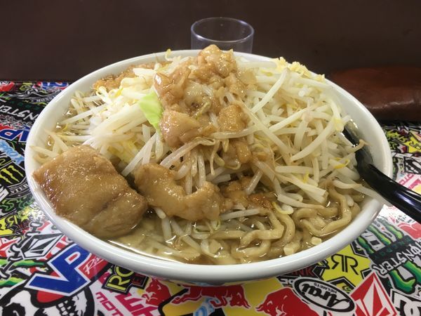 「ラーメン大盛りヤサイマシ」@五朗笑店の写真