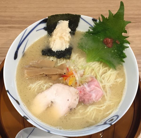 「鯛白湯らーめん(塩)820円」@麺や 空月の写真