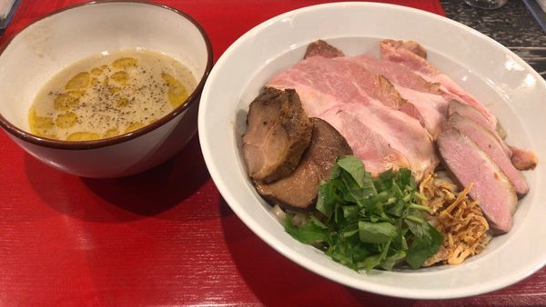 「フォアグラつけ麺 大盛+イベリコ豚の厚切チャーシュー」@鴨だしらーめん 鴨福の写真